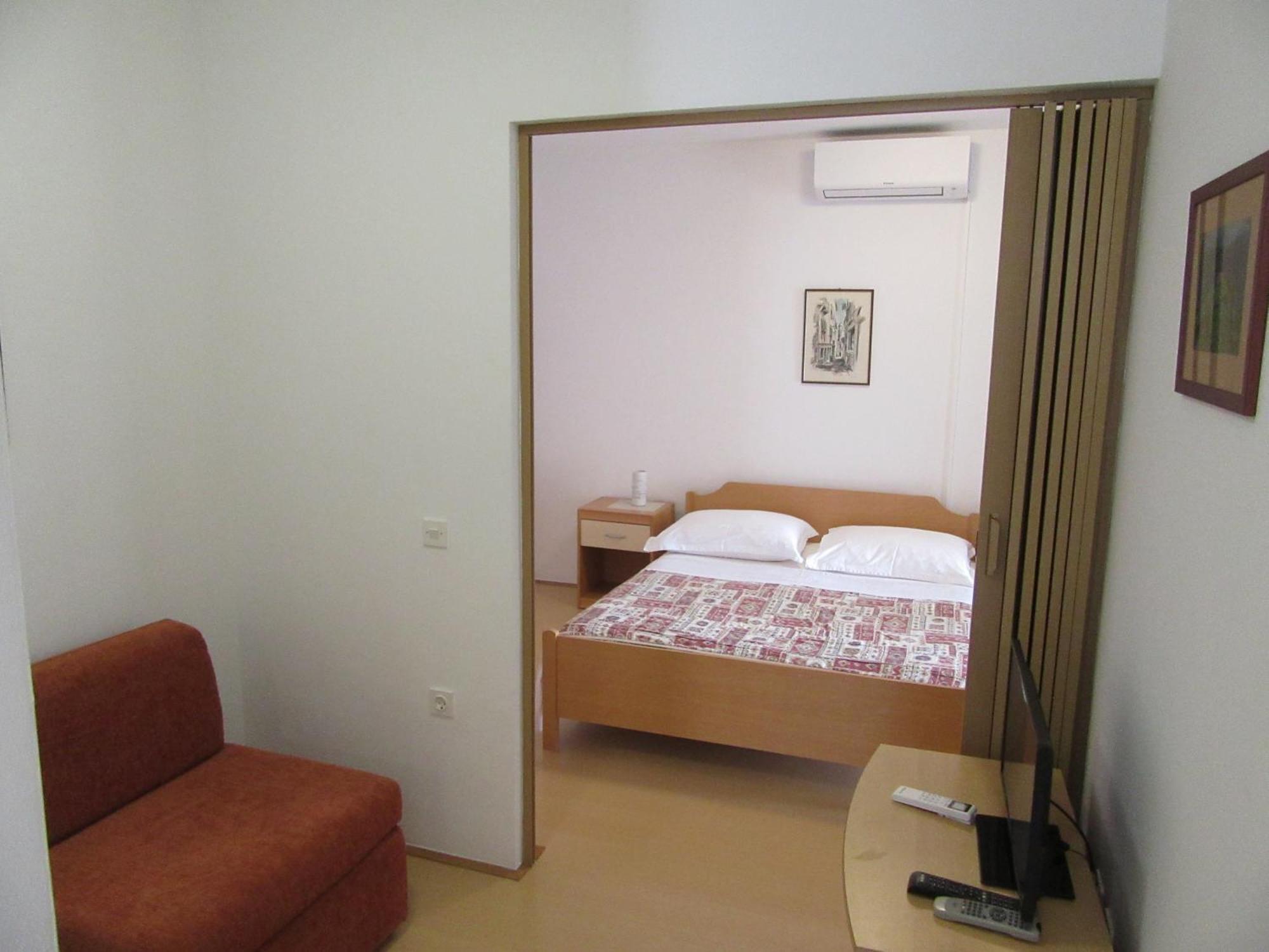 Apartments With A Parking Space Rabac, Labin - 2340 Exterior photo